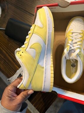 Nike Kids Low-Top Dunks in Yellow and White